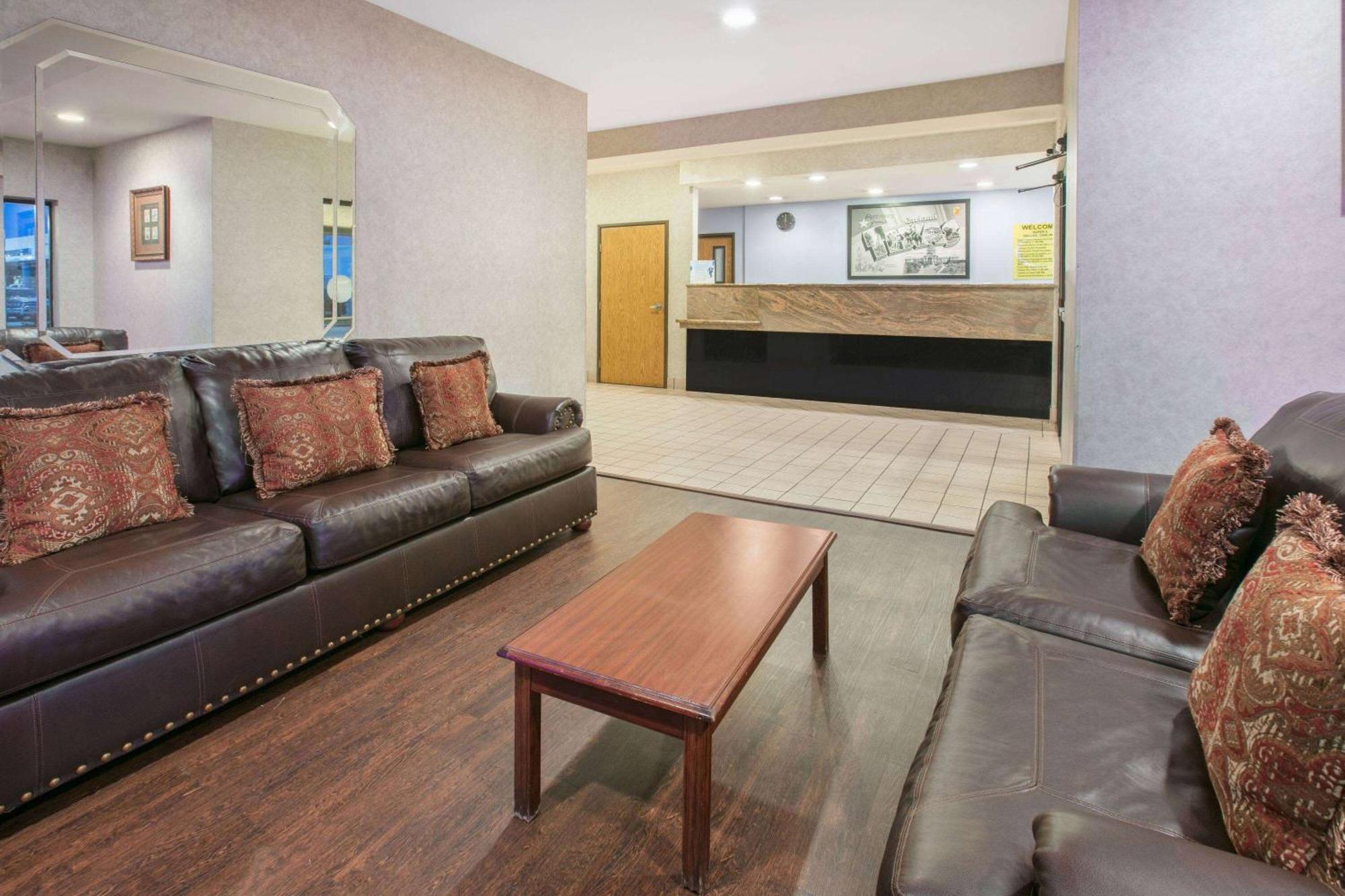 Super 8 By Wyndham Garland North Dallas Area Ngoại thất bức ảnh
