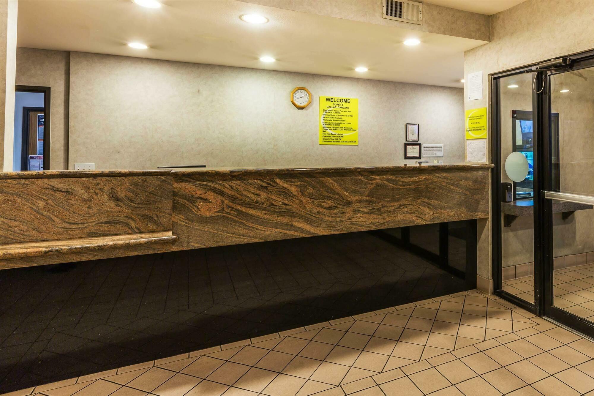 Super 8 By Wyndham Garland North Dallas Area Ngoại thất bức ảnh