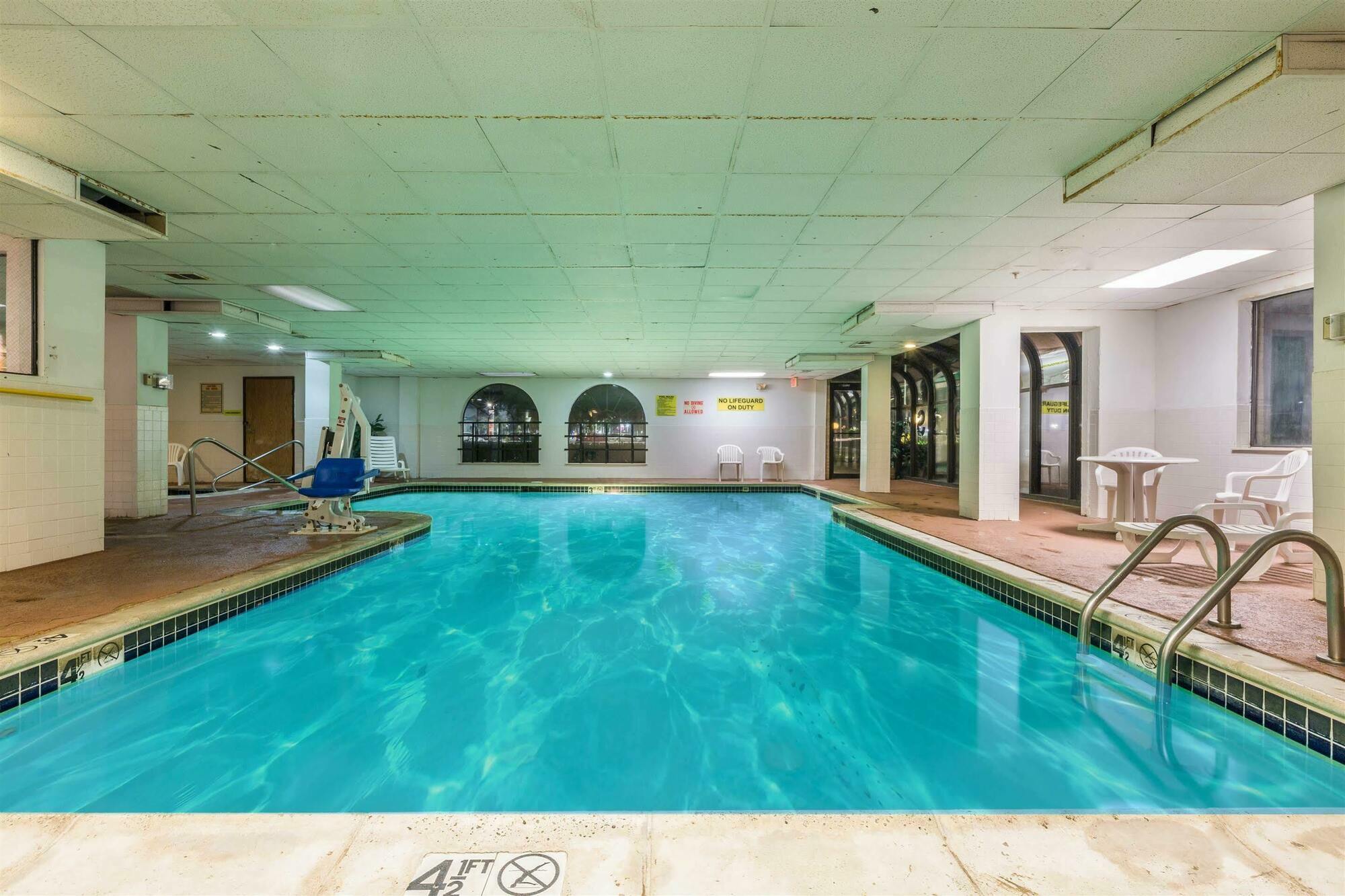 Super 8 By Wyndham Garland North Dallas Area Ngoại thất bức ảnh