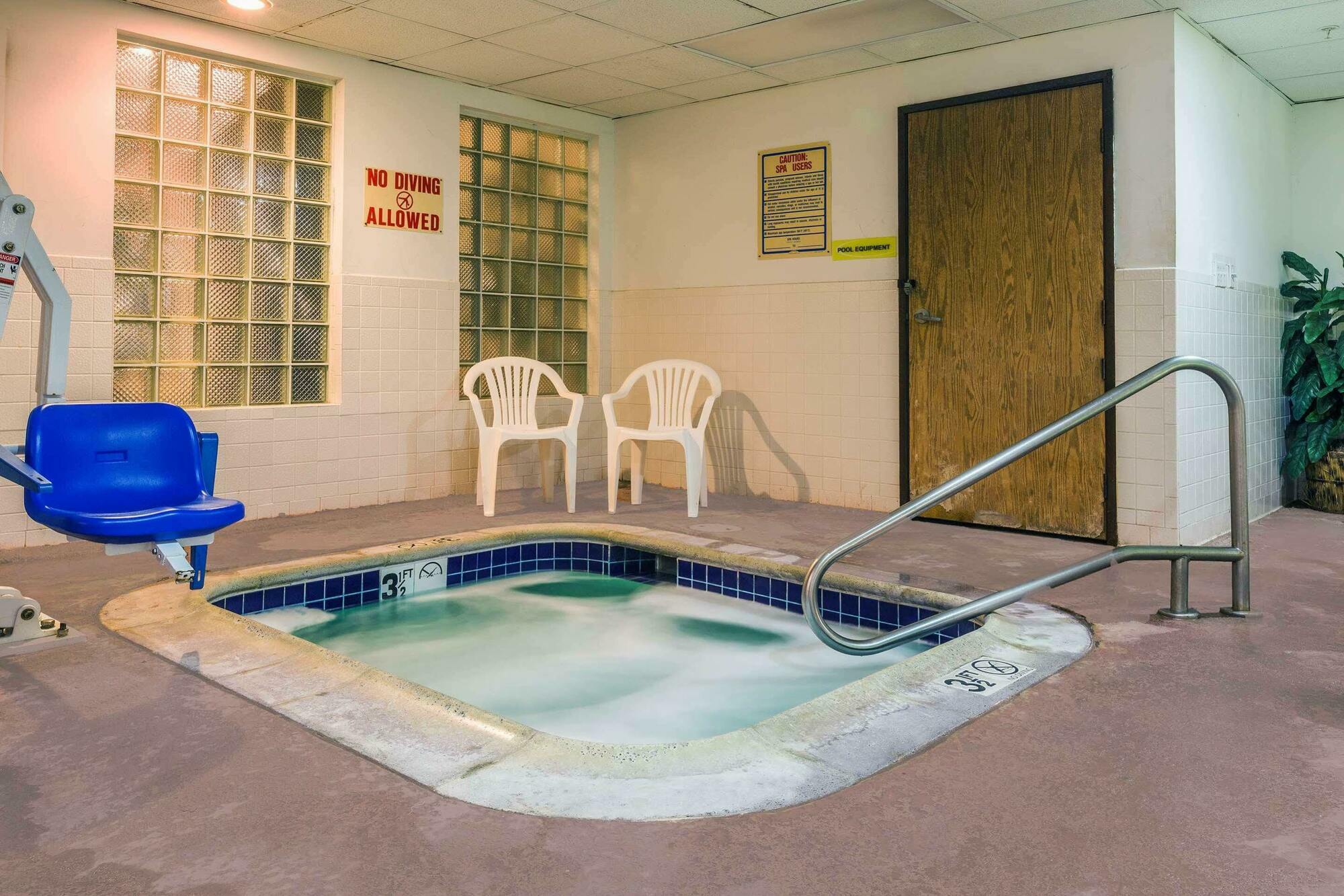Super 8 By Wyndham Garland North Dallas Area Ngoại thất bức ảnh